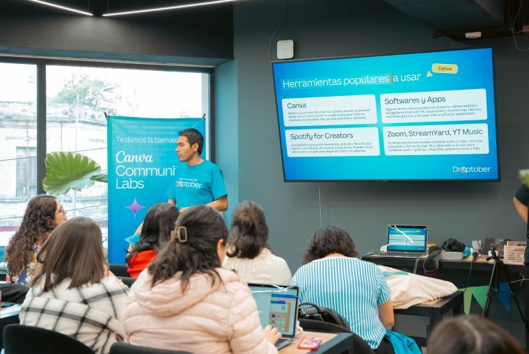 Asociados en una jornada de formación
